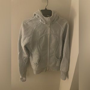 Lululemon sweatshirt